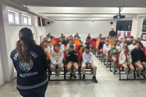 Erzincan&rsquo;da &ouml;ğrencilere g&uuml;venlik ve bilin&ccedil;lendirme eğitimi
