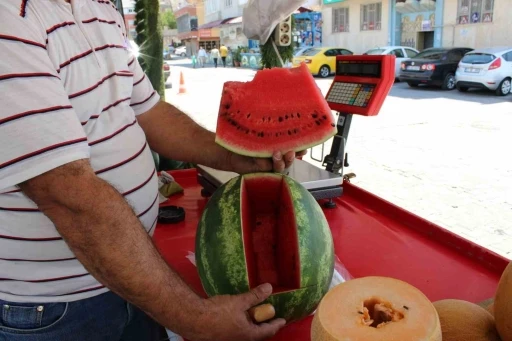 Erzincan&rsquo;da sıcaklar karpuz satışlarını artırdı

