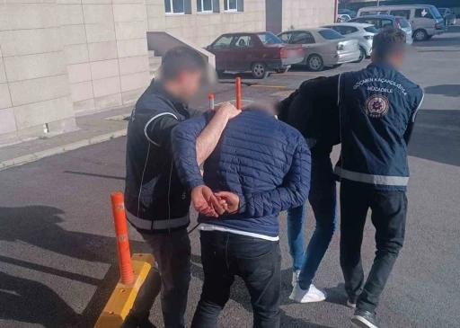 Erzincan’da yabancı uyruklu 5 kaçak göçmen yakalandı
