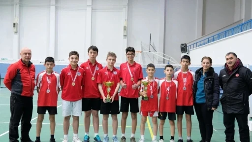 Erzincan&rsquo;da Yıldızlar Badminton İl Birinciliği tamamlandı
