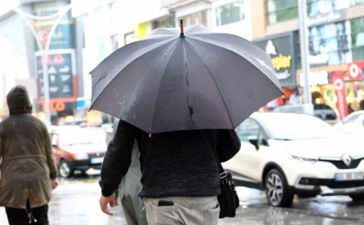 Erzincan ve çevresinde akşam saatlerinden itibaren sağanak yağış bekleniyor
