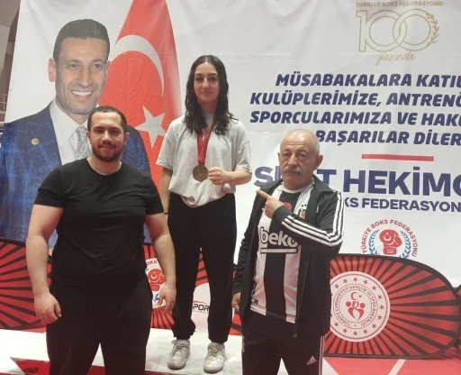 Erzincanlı sporcu Türkiye Boks Şampiyonası’nda Türkiye üçüncüsü oldu
