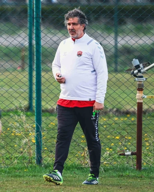 Erzincanspor&rsquo;da Ahmet Yıldırım ile yollar ayrıldı
