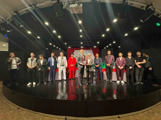 Erzurum B&uuml;y&uuml;kşehir Belediyesi Şehir Tiyatroları, Trabzon Erol G&uuml;naydın Tiyatro Festivali&rsquo;nde
