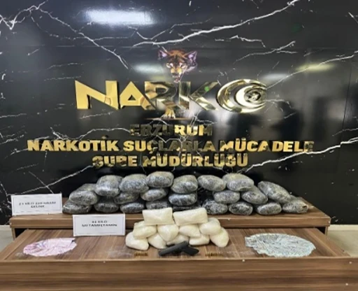 Erzurum&rsquo;da 23 kilo skunk ve 11 kilo metamfetamin ele ge&ccedil;irildi
