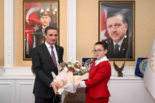 Erzurum&rsquo;da 23 Nisan&rsquo;da anlamlı devir teslim
