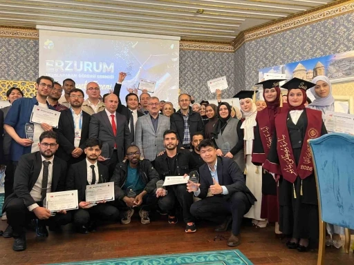 Erzurum&rsquo;da eğitim alan uluslararası &ouml;ğrenciler memleketlerine uğurlandı
