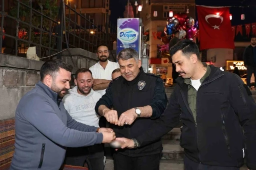 Erzurum&rsquo;da Emniyet M&uuml;d&uuml;r&uuml; tavsiye etti, vatandaş sigarayı bıraktı
