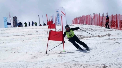 Erzurum&rsquo;da Haziran ayında kayak keyfi
