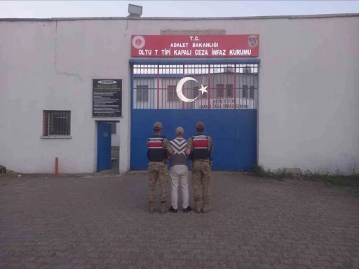 Erzurum&rsquo;da jandarmadan yakalama kararı olan şahıslara operasyon
