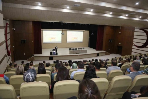 Erzurum’da kamu personeline &quot;Kırım Kongo Kanamalı Ateşi &quot;eğitimi
