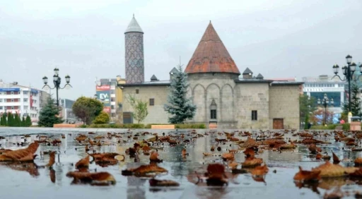 Erzurum’da kuvvetli rüzgar uyarısı
