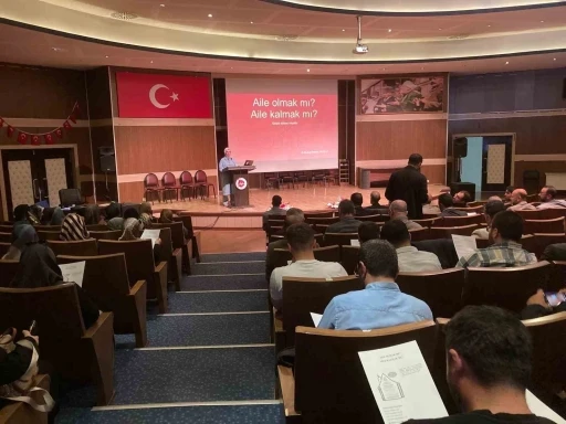 Erzurum’da &quot;Aile içi Sağlıklı İletişim&quot; konuşuldu
