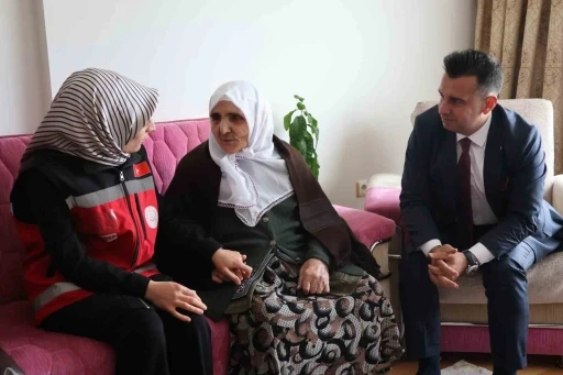 Erzurum&rsquo;da şehit annesine anlamlı bayram hediyesi
