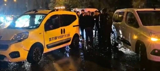 Erzurum’da zincirleme kaza: 8 araç birbirine girdi
