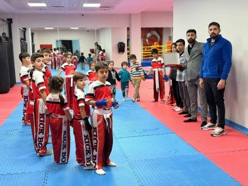 Erzurum GSİM spor salonlarında tatlı antrenman
