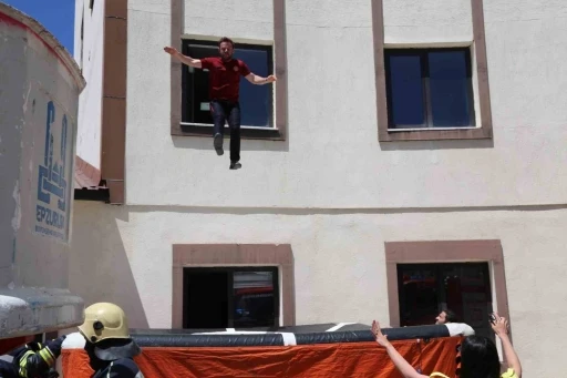 Erzurum İtfaiyesi’nden sağlıkçılara eğitim
