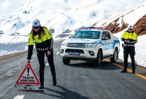 Erzurum kent merkezinde bir ayda 106  trafik kazası
