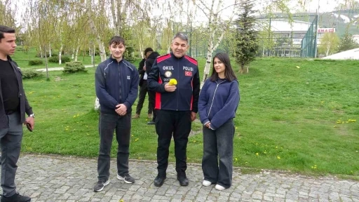 Erzurum polisinden okul &ccedil;evrelerinde tam g&uuml;venlik
