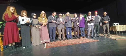 Erzurum Şehir Tiyatrosu, &lsquo;Kılıbık Hayrullah&rsquo; oyunu ile T&uuml;rkiye turnesine &ccedil;ıkıyor
