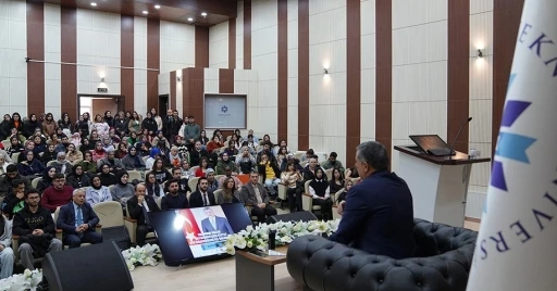 Erzurum Valisi Mustafa Çiftçi, Erzurum Teknik Üniversitesi öğrencileri ile buluştu
