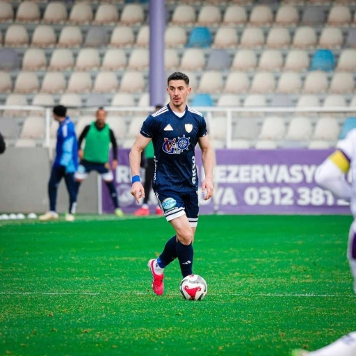 Erzurumspor FK&rsquo;da i&ccedil; transfer hareketliliği: Gerxhaliu ve Sefa Akg&uuml;n ile yola devam
