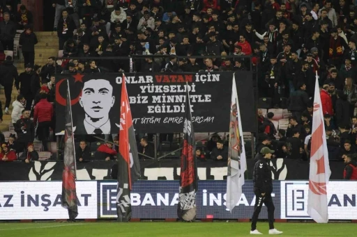 Es-Es taraftarı hava şehidi Emre Mercan’ı unutmadı
