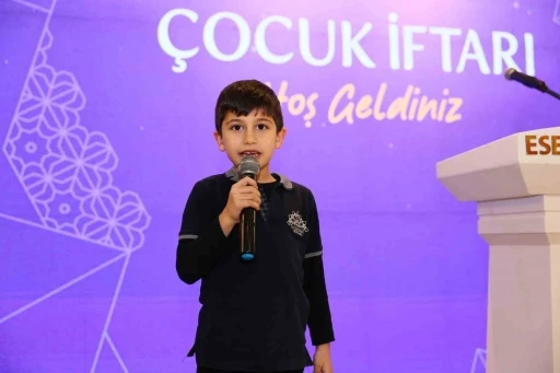 Esenler&rsquo;de, 500 &ccedil;ocuk ilk oru&ccedil; heyecanını aynı sofrada paylaştı
