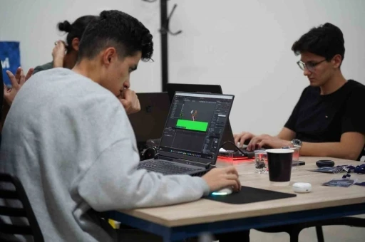 Esenler’de genç yazılımcılar Filistin direnişini oyunlara taşıdı
