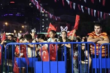 Esenyurt 2. Gençlik Festivali GençFest’te dereceye giren sporcular ödüllerini aldı
