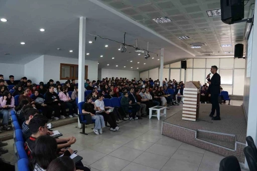 Esenyurt Belediyesi&rsquo;nden gen&ccedil;lere sınav desteği
