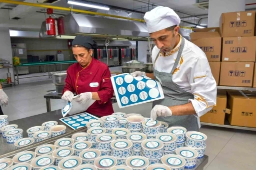 Esenyurt Belediyesi’nden muharrem ayına özel aşure ikramı
