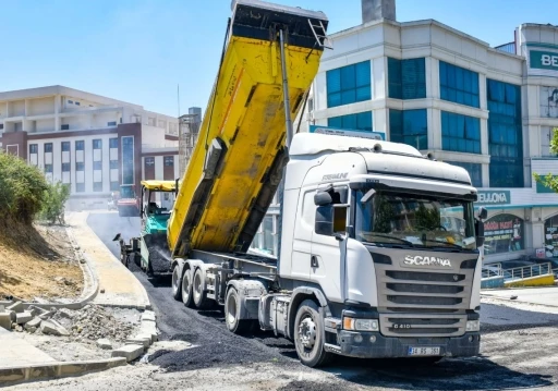 Esenyurt Belediyesi’nin Fatih Mahallesi’nde ki asfalt ve çevre düzenleme çalışmaları tamamlandı
