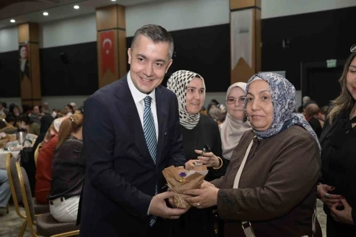 Esenyurt&rsquo;ta Anneler G&uuml;n&uuml; Programı&rsquo;nda Kadın Doğum ve &Ccedil;ocuk Hastanesi m&uuml;jdesi
