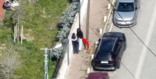 Esenyurt&rsquo;ta el sıkışma y&ouml;ntemiyle uyuşturucu ticaretine polis baskını: 5 g&ouml;zaltı
