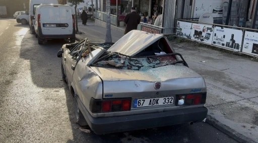 Esenyurt&rsquo;ta mahalleli fırtınayı anlattı; "Toz duman i&ccedil;erisinde kaldık"
