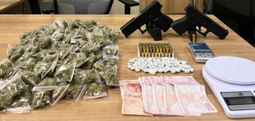 Esenyurt&rsquo;ta nefes kesen uyuşturucu operasyonu: 450 gram uyuşturucu ele ge&ccedil;irildi
