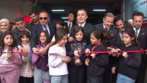 Esenyurt’ta uzun süredir atıl haldeki otopark tamamlanarak hizmete açıldı
