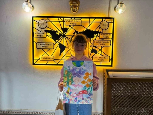 Eseriyle 19 &uuml;lke arasından se&ccedil;ildi, barışın renkleri Muğla&rsquo;dan y&uuml;kseldi
