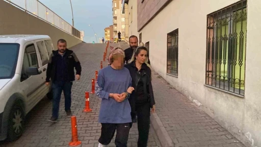 Eşini &ouml;ld&uuml;ren kadının cezası değişmedi

