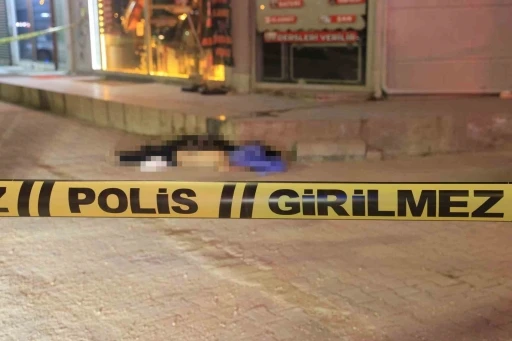 Eşiyle tartışıp camdan atladığı iddia edilen 5 &ccedil;ocuk babası hayatını kaybetti
