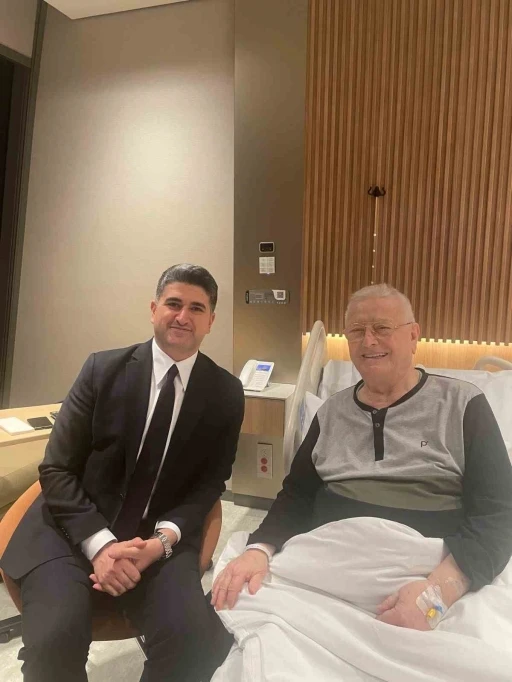 Eski İzmit Büyükşehir Belediye Başkanı Sefa Sirmen hastanede tedavi altına alındı
