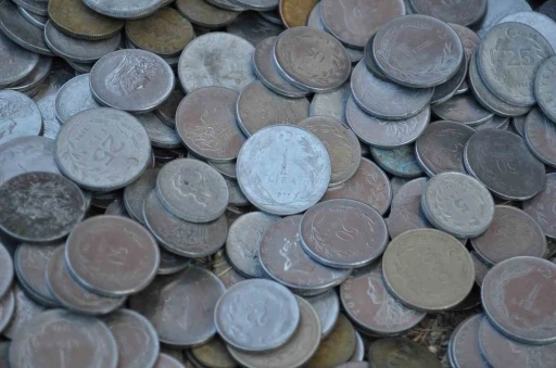 Eskiden ödeme olarak aldığı paraları günümüzde hurda olarak satıyor
