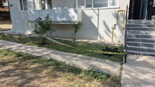 Eskişehir&rsquo;de 4&rsquo;&uuml;nc&uuml; kattan d&uuml;şen yaşlı kadın hayatını kaybetti
