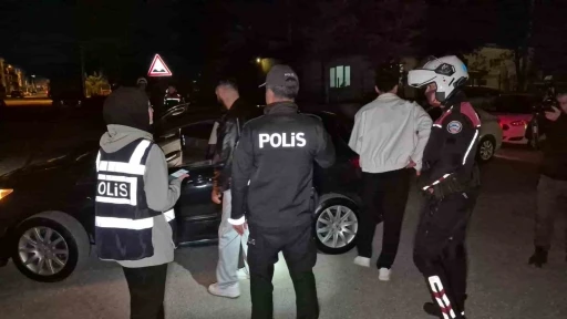 Eskişehir&rsquo;de asayiş uygulamasında 298 şahıs ve 114 ara&ccedil; sorgulandı
