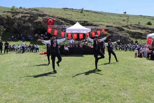 Eskişehir&rsquo;de Bahar Şenliği ve Şalvar Gecesi coşkusu
