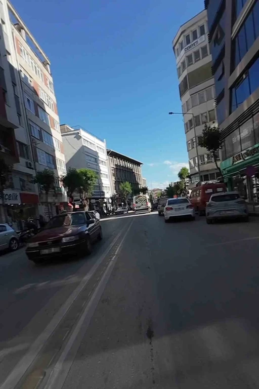 Eskişehir&rsquo;de &ccedil;ift sıra park problemi devam ediyor
