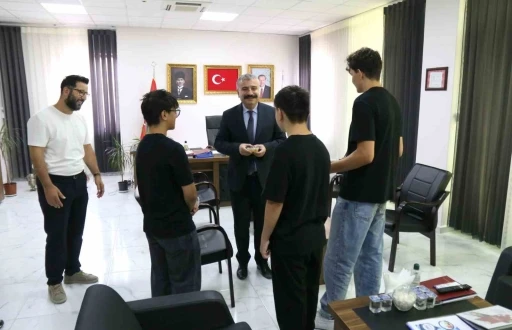 Eskişehir&rsquo;de &ccedil;ocuk evleri sitesi sakinlerinden anlamlı aşure etkinliği
