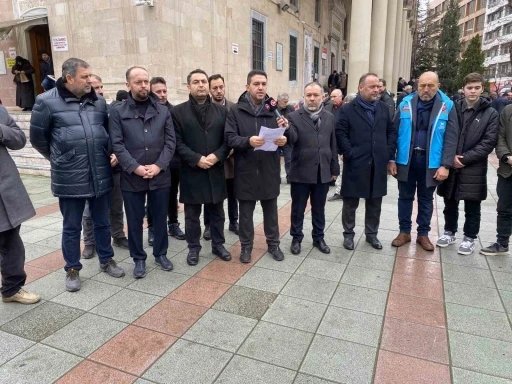 Eskişehir&rsquo;de Filistin i&ccedil;in barış&ccedil;ıl &rsquo;şahitlik&rsquo; &ccedil;ağrısı yapıldı
