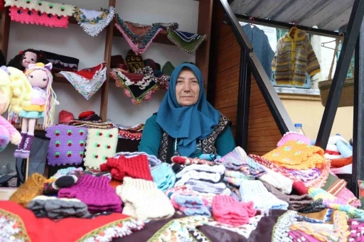 Eskişehir&rsquo;de geleneksel el sanatları ev hanımlarının elinde hayat buluyor
